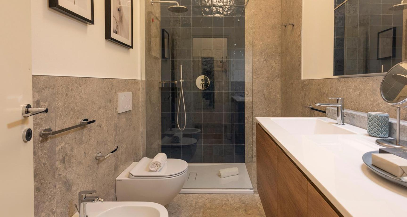 Charming Joivy Flat Next To Duomo Di Como Bagian luar foto
